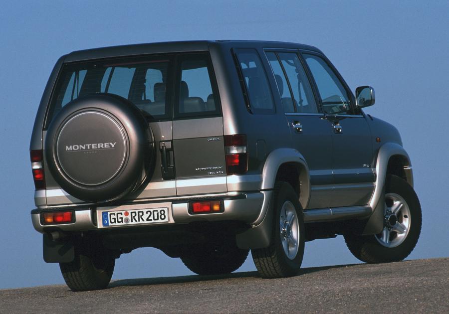  Opel Monterey 3.5 V6 Limited 1998 года  (фото 11 из 36)